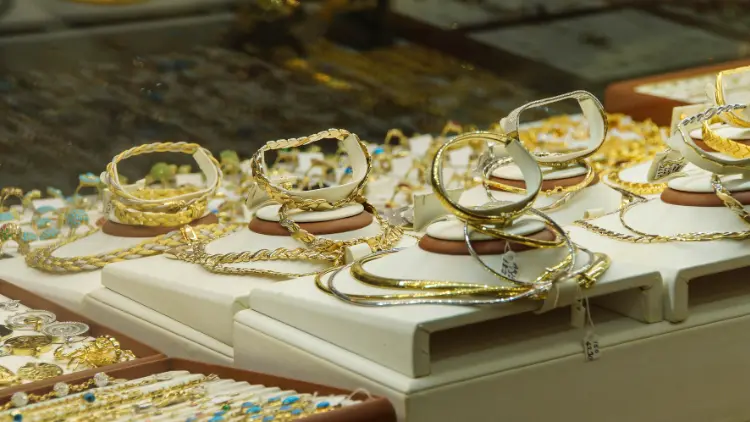 What are the different Gold Jewellery Colours sold in Sri Lanka